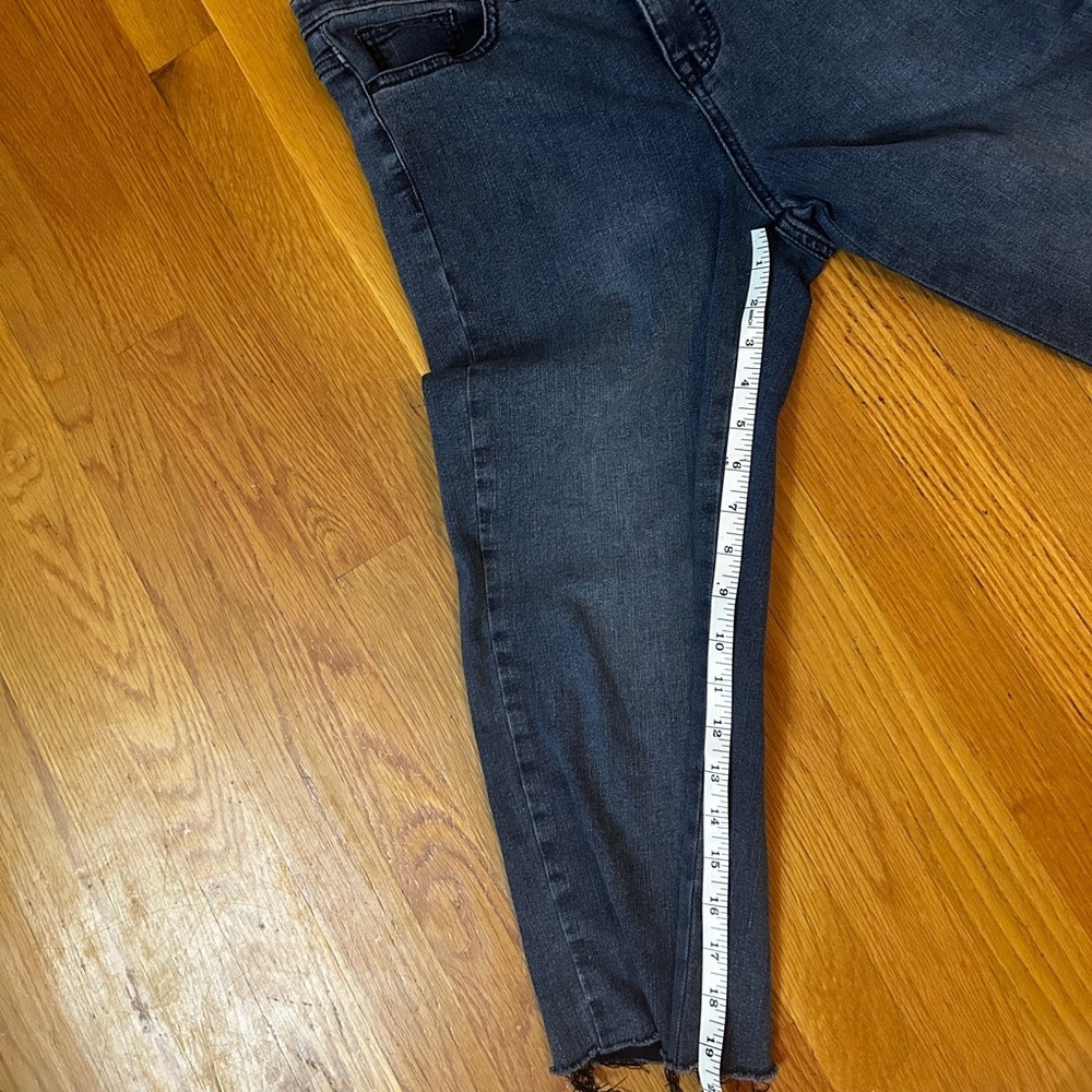 Social Standard by Sanctuary High-Rise Crop Straight Jeans - Picture 14 of 15